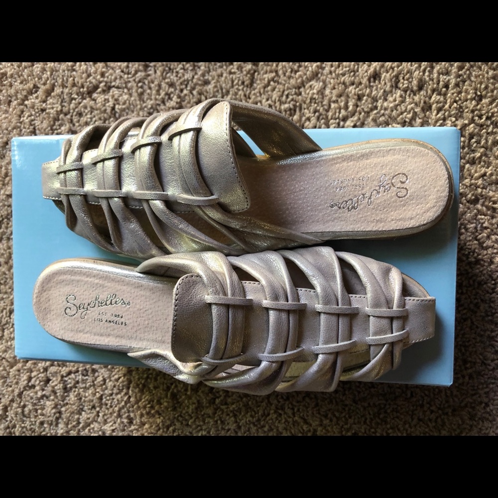 Seychelles Sz 8 Sacrifice Metallic Platinum slide